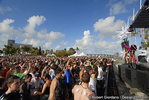 2007 Ultra Music Festival, photo by Robert Giordano