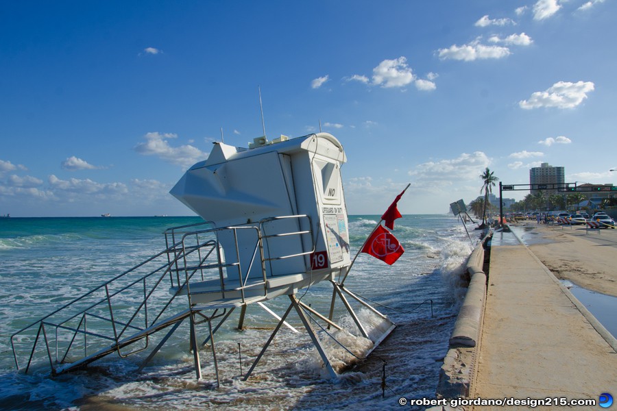 Nov 22 2012 Lifeguard Stand in the Ocean - A1A Flooding, Fort Lauderdale