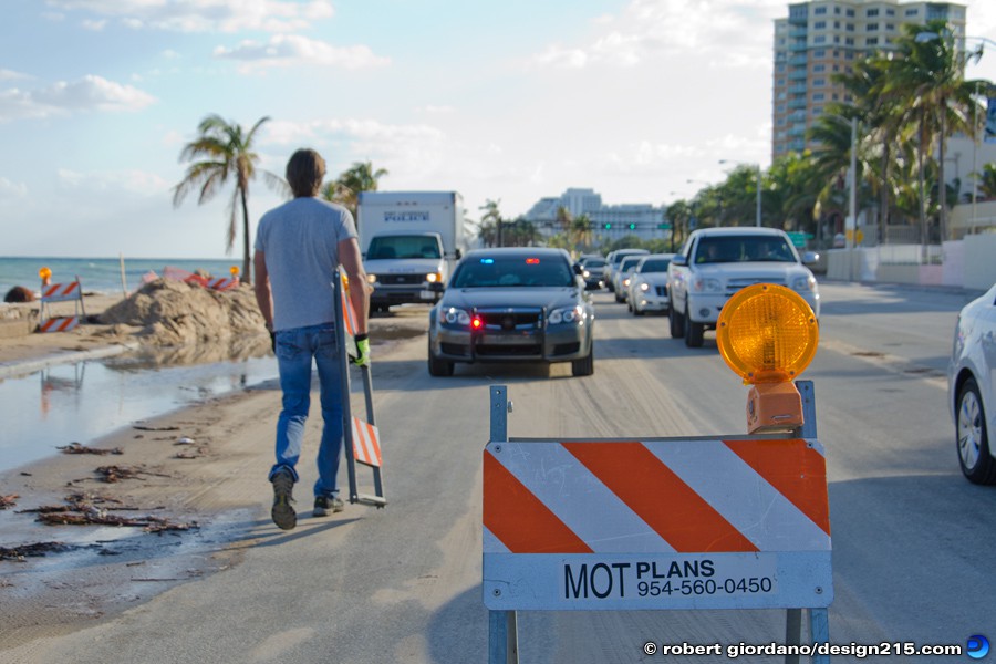 Nov 22 2012 Two Lanes of A1A Closed - A1A Flooding, Fort Lauderdale