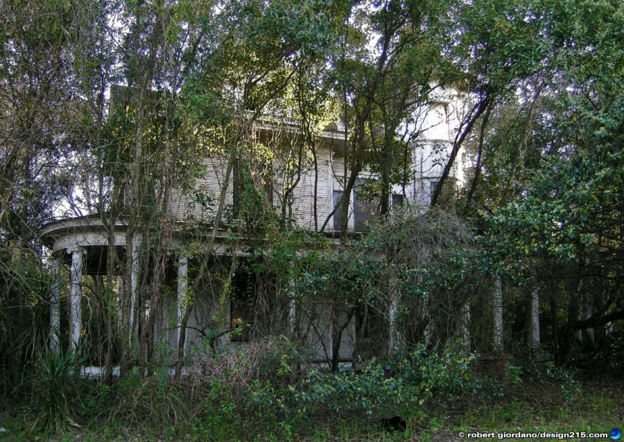 Creepy Old House in Gainesville - Miscellaneous