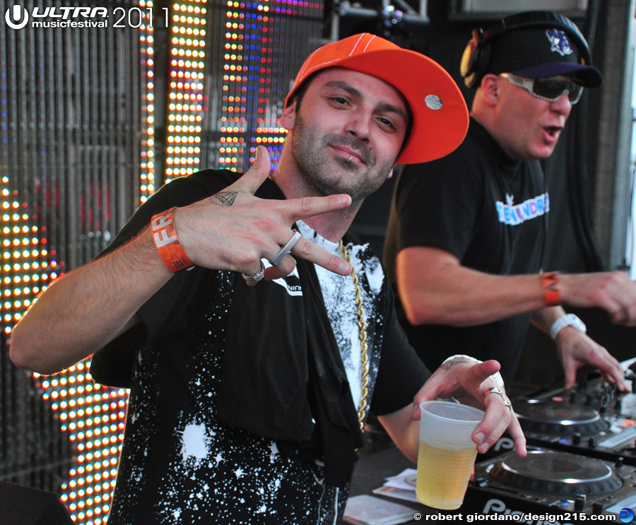DJ Icey, UMF Radio Stage #0093 - 2011 Ultra Music Festival