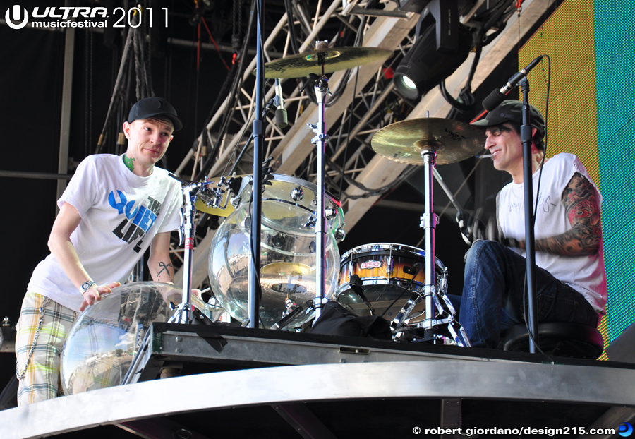 Deadmau5 and Tommy Lee - 2011 Ultra Music Festival