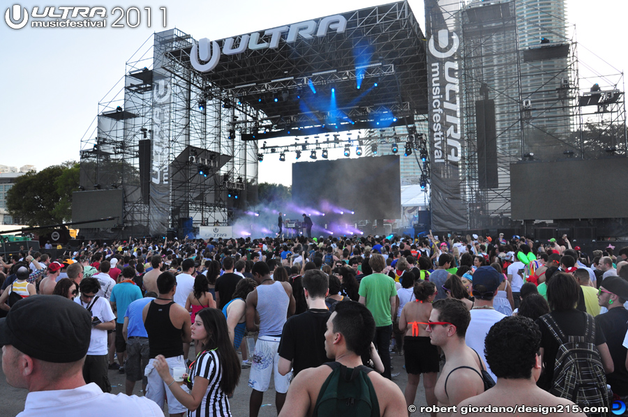 Simian Mobile Disco, Live Stage #0872 - 2011 Ultra Music Festival