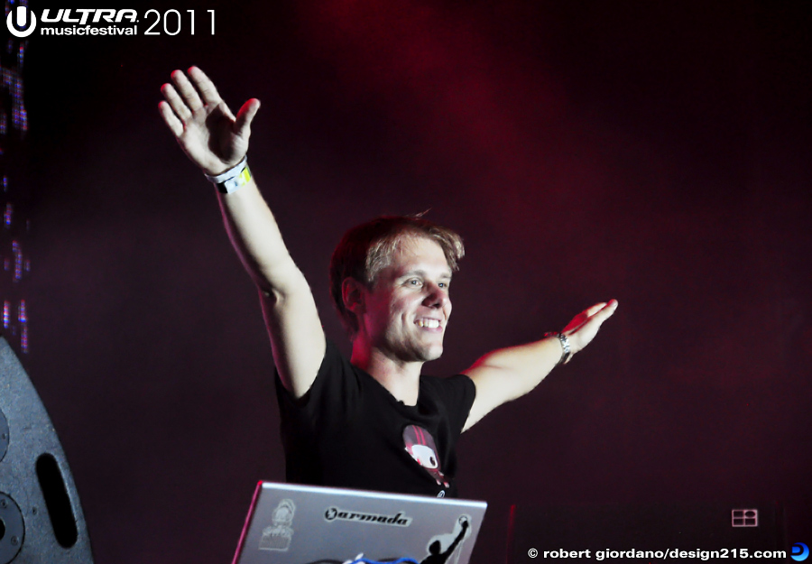 Armin Van Buuren, Main Stage #0972 - 2011 Ultra Music Festival