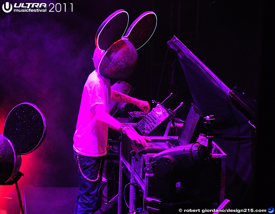 Deadmau5, Main Stage #1243 - 2011 Ultra Music Festival