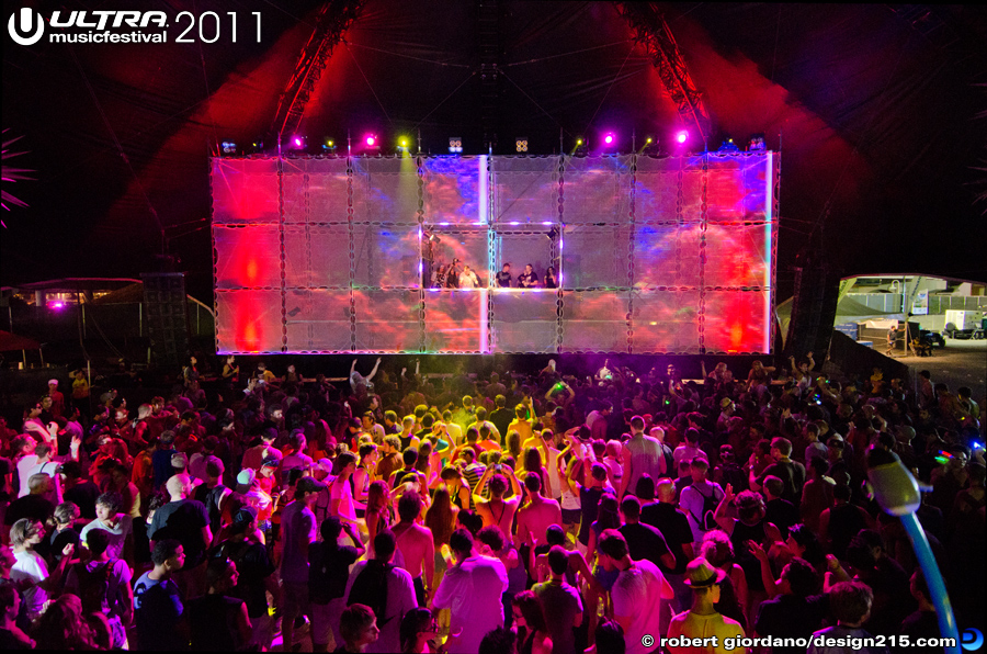 Chris Lake, UMF Korea Dome - 2011 Ultra Music Festival