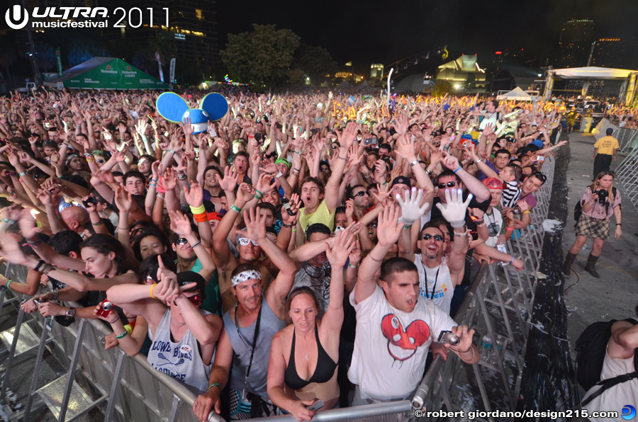 Main Stage Crowd, West Side - 2011 Ultra Music Festival