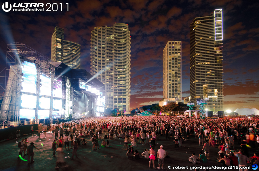 Main Stage at Dusk - 2011 Ultra Music Festival