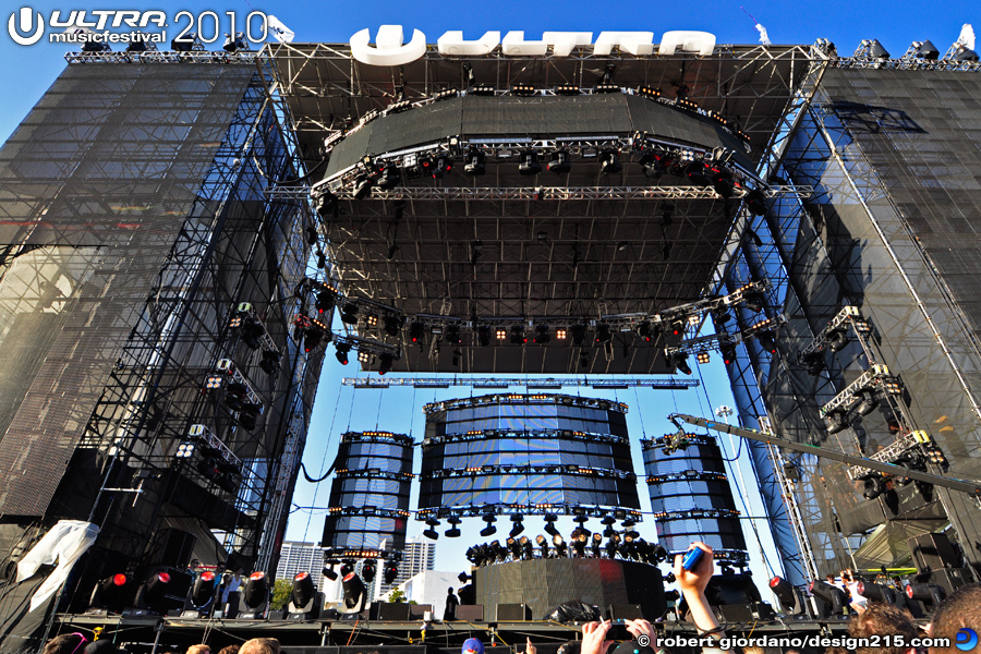 Ultra Main Stage from the Crowd - 2010 Ultra Music Festival