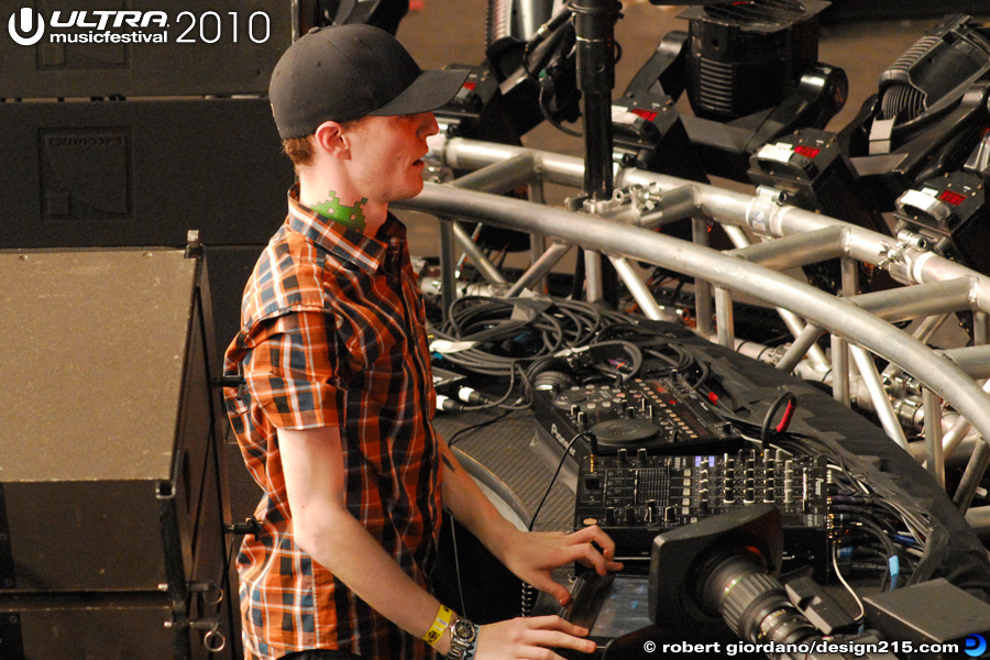 Deadmau5, Main Stage, Day 2 - 2010 Ultra Music Festival