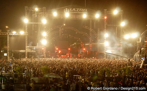 2007 Ultra Music Festival, photo by Robert Giordano