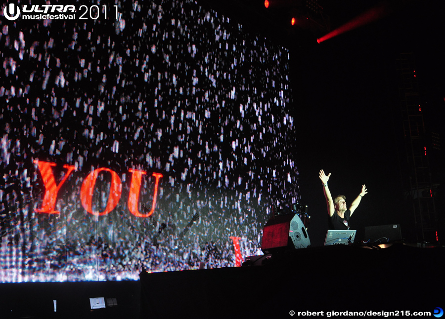 Armin Van Buuren, Main Stage #0983 - 2011 Ultra Music Festival