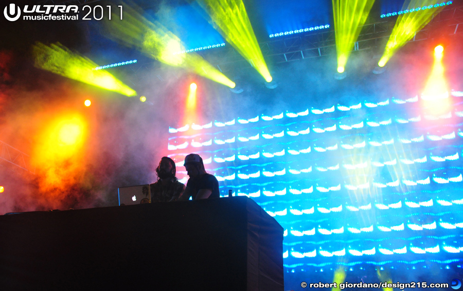 MSTRKRFT, Live Stage #2031 - 2011 Ultra Music Festival