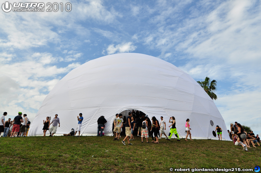 Tent on the Hill - 2010 Ultra Music Festival