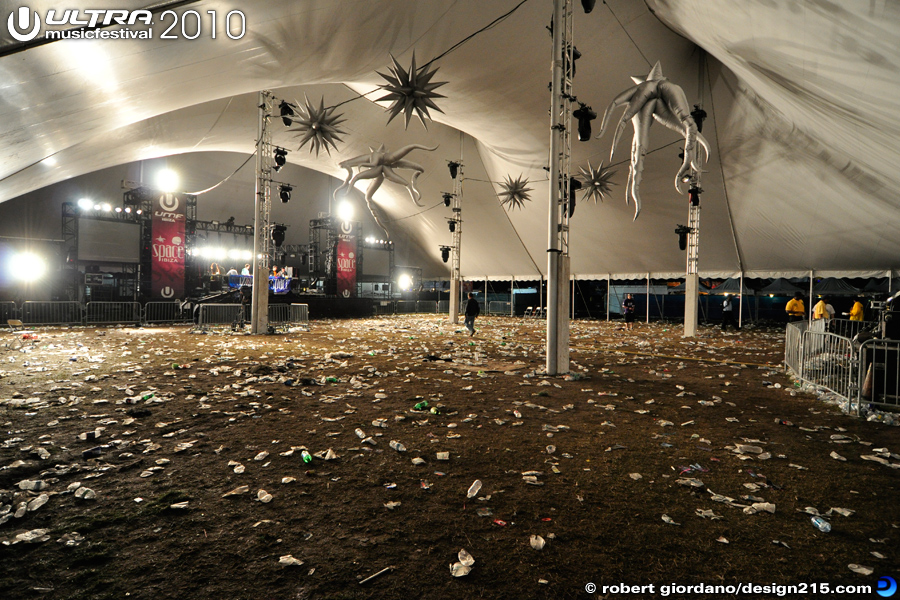 Ibiza Arena Aftermath, Day 1 - 2010 Ultra Music Festival